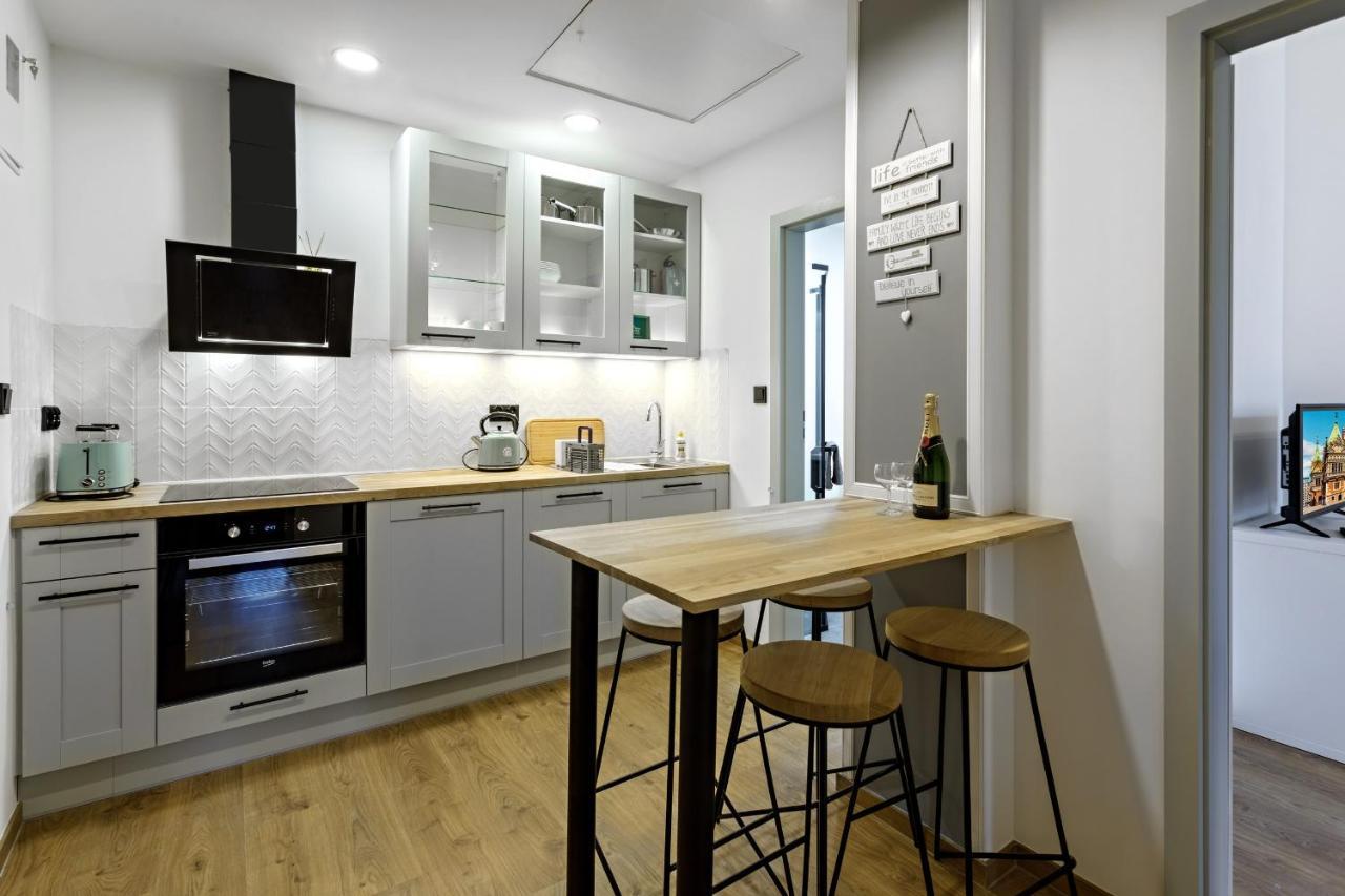 Rynek 3 Old Town Apartment วรอตซวาฟ ภายนอก รูปภาพ