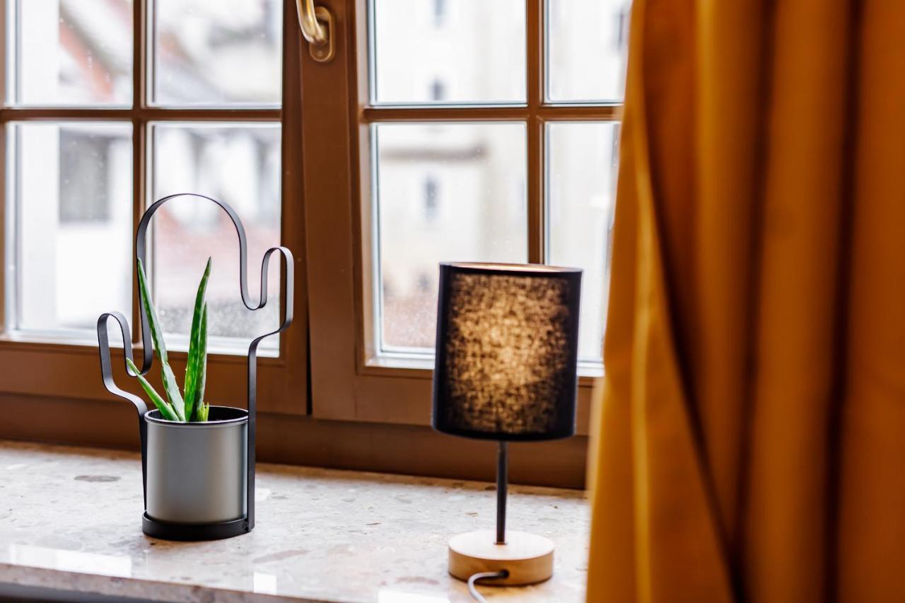 Rynek 3 Old Town Apartment วรอตซวาฟ ภายนอก รูปภาพ